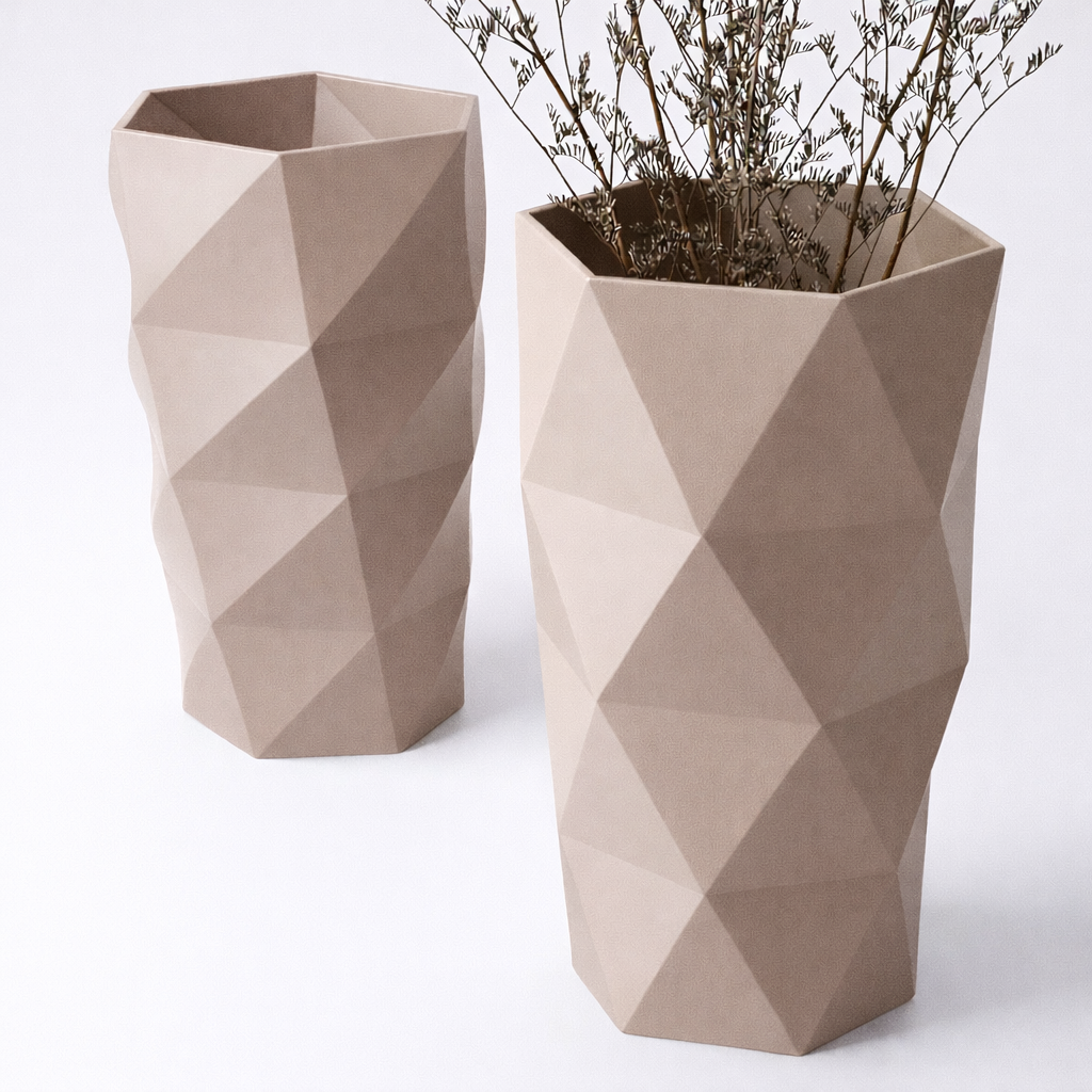 Geometric Vase Poly