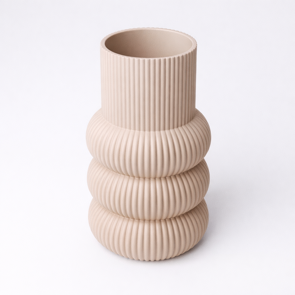 Nuvia Vase