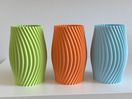 Elegant Twisted Vase - 12 cm